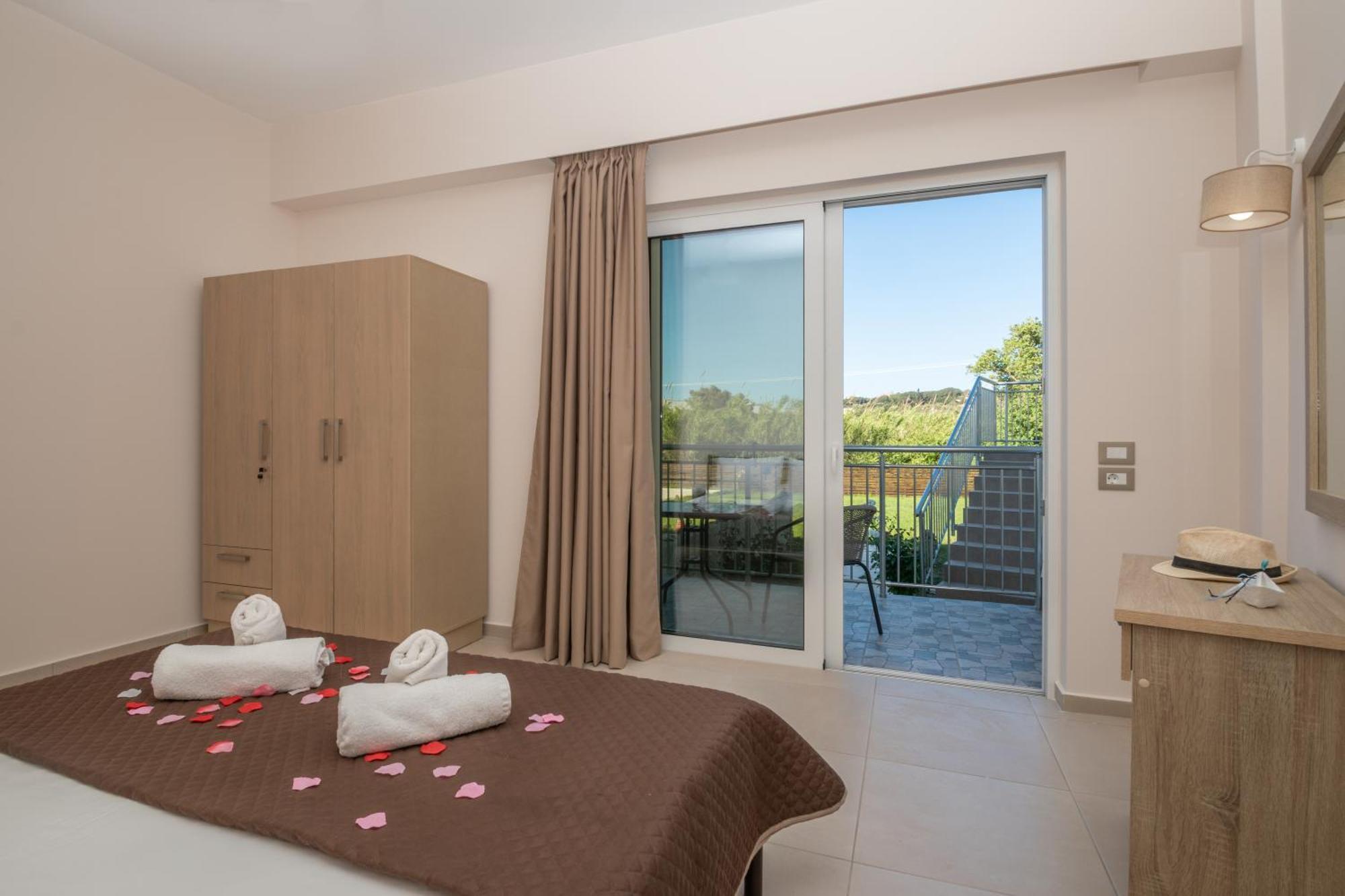 Katsaros Luxury Apts II 5 Min Walk To Beach Tsilivi  Exterior photo